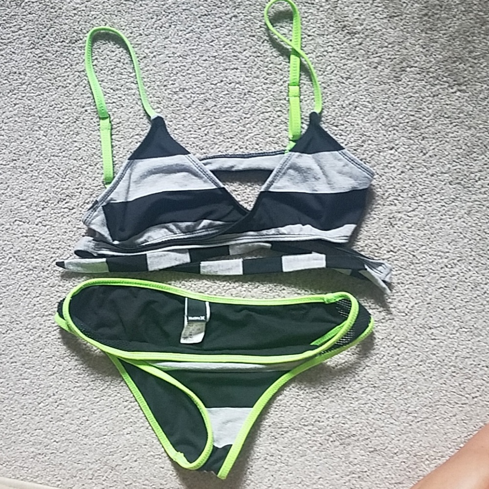bathing suits - Picture 4 of 5